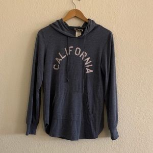 Hooded shirt